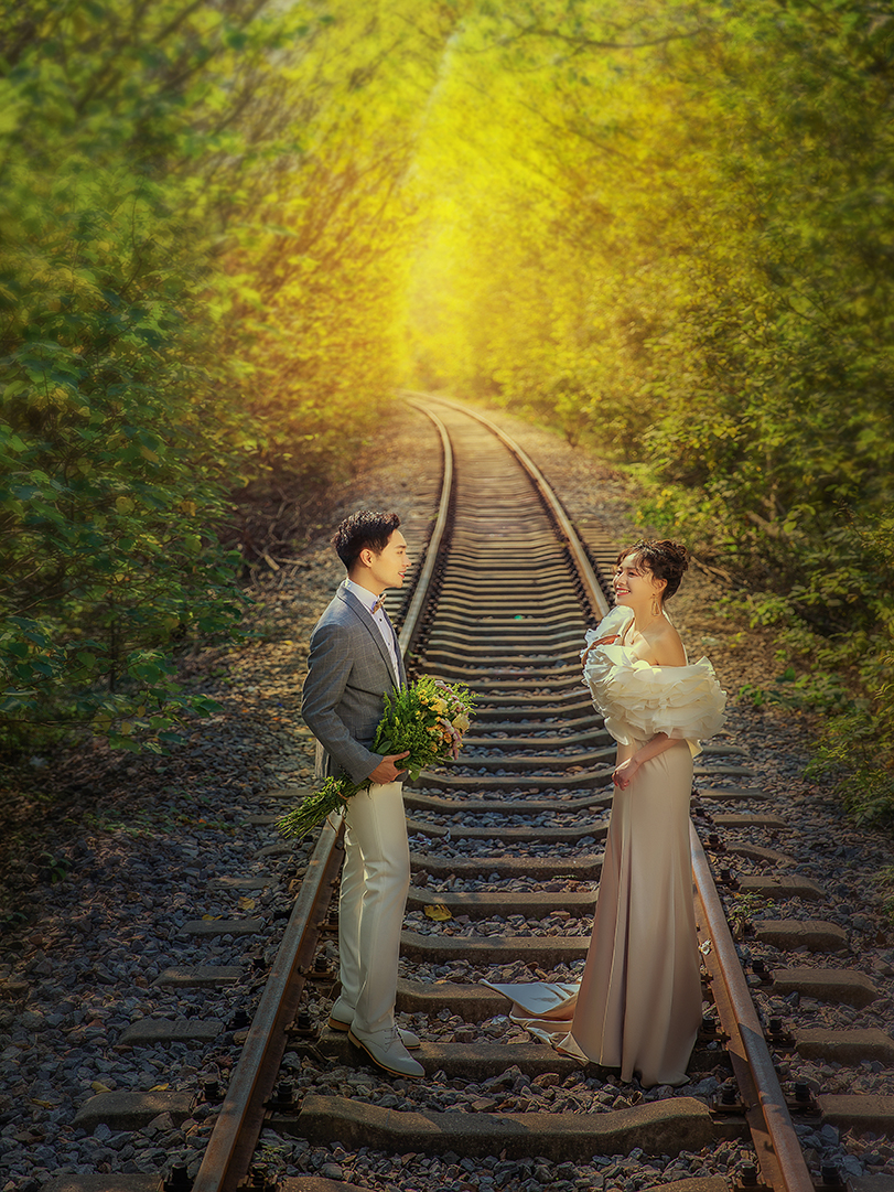 阁楼婚纱婚礼会馆-----爱的旅行