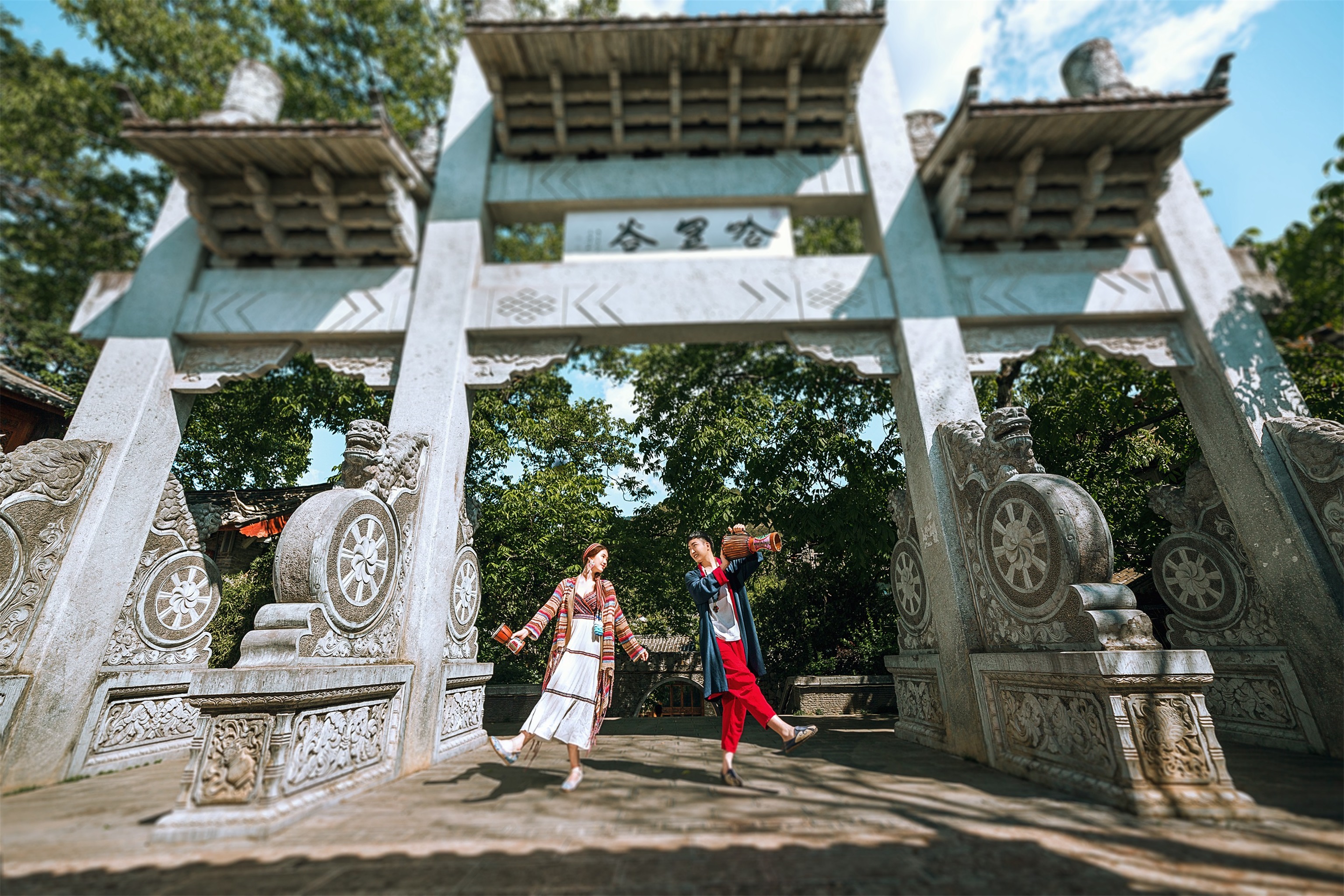 國內(nèi)旅拍-7999元麗江旅拍