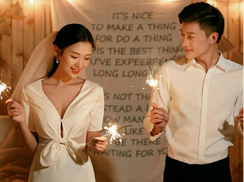 婚纱照定金不退合法吗