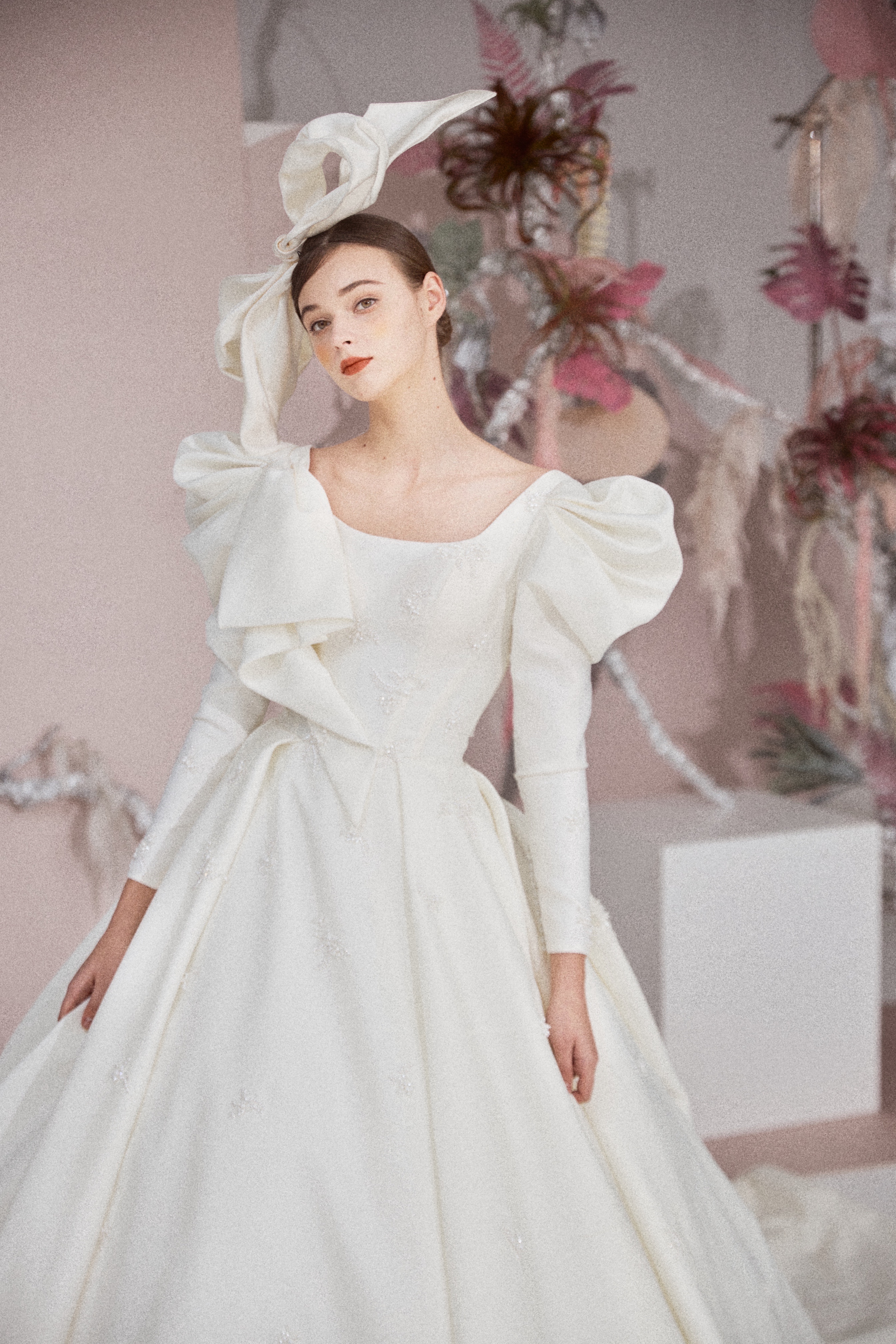 VIVI-趣味俏皮少女泡泡婚纱