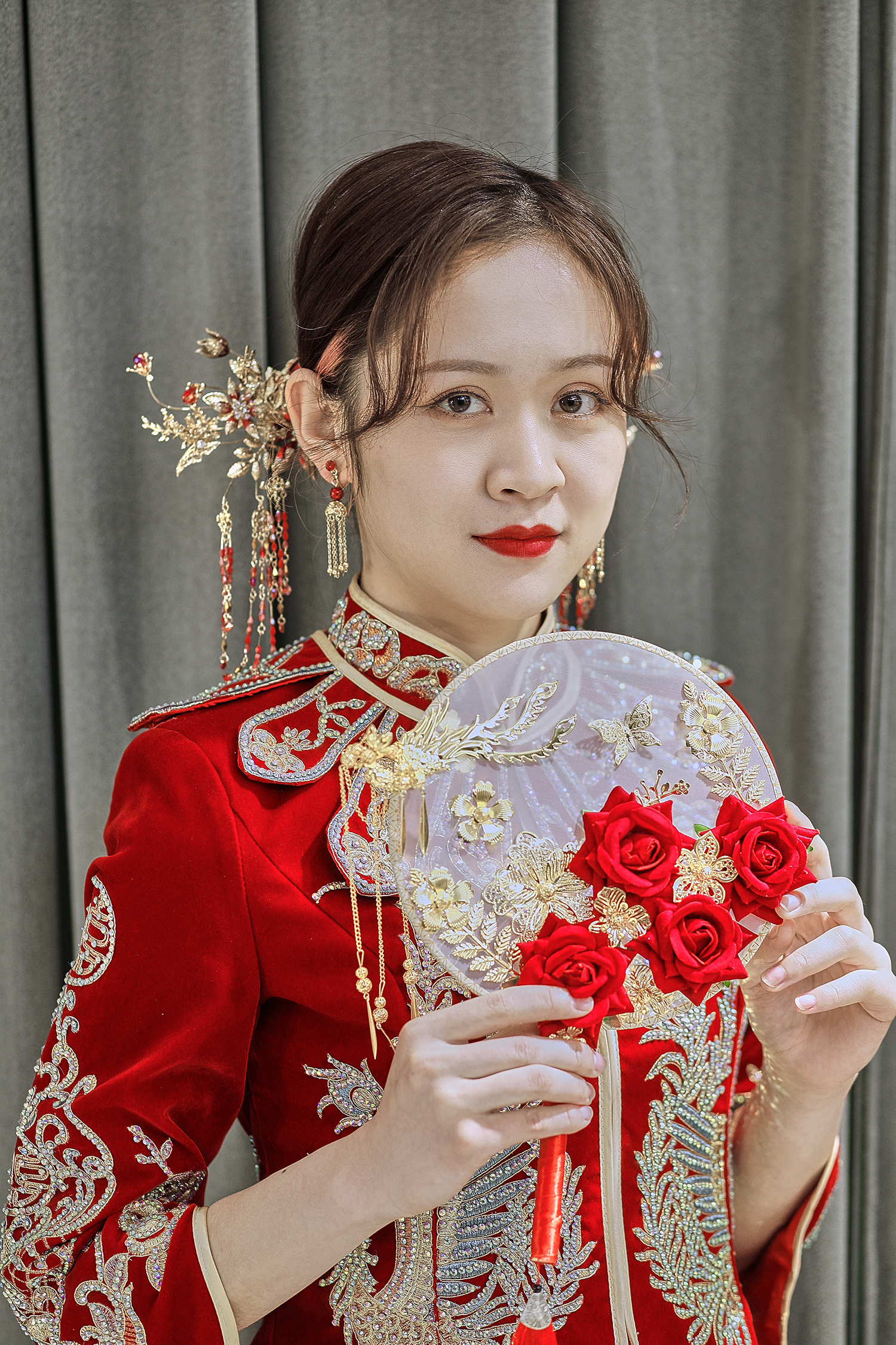 【蜜悦婚纱】重手工深V长拖尾婚纱(全首纱可定制)