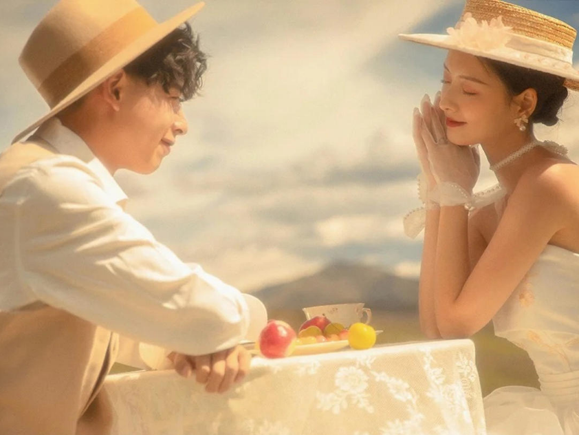 适合公布婚纱照的句子 必火的婚纱照配文