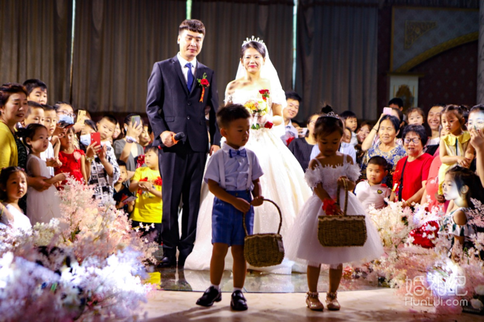济南新娘日记｜贫民窟女孩的9w婚礼👰