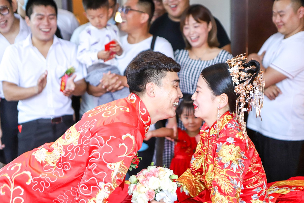 济南新娘日记｜贫民窟女孩的9w婚礼👰