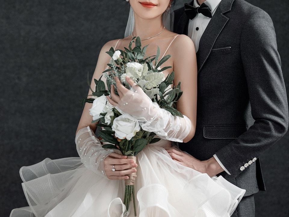 《苏瑾婚纱摄影》底片全送一费到底免租新娘婚礼服装