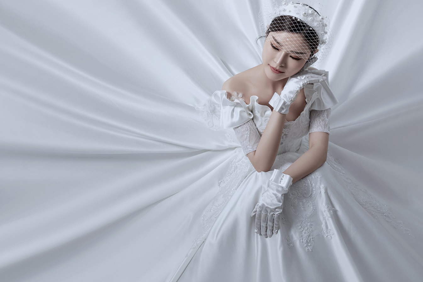 《苏瑾婚纱摄影》底片全送免租新娘婚礼当天3套衣服