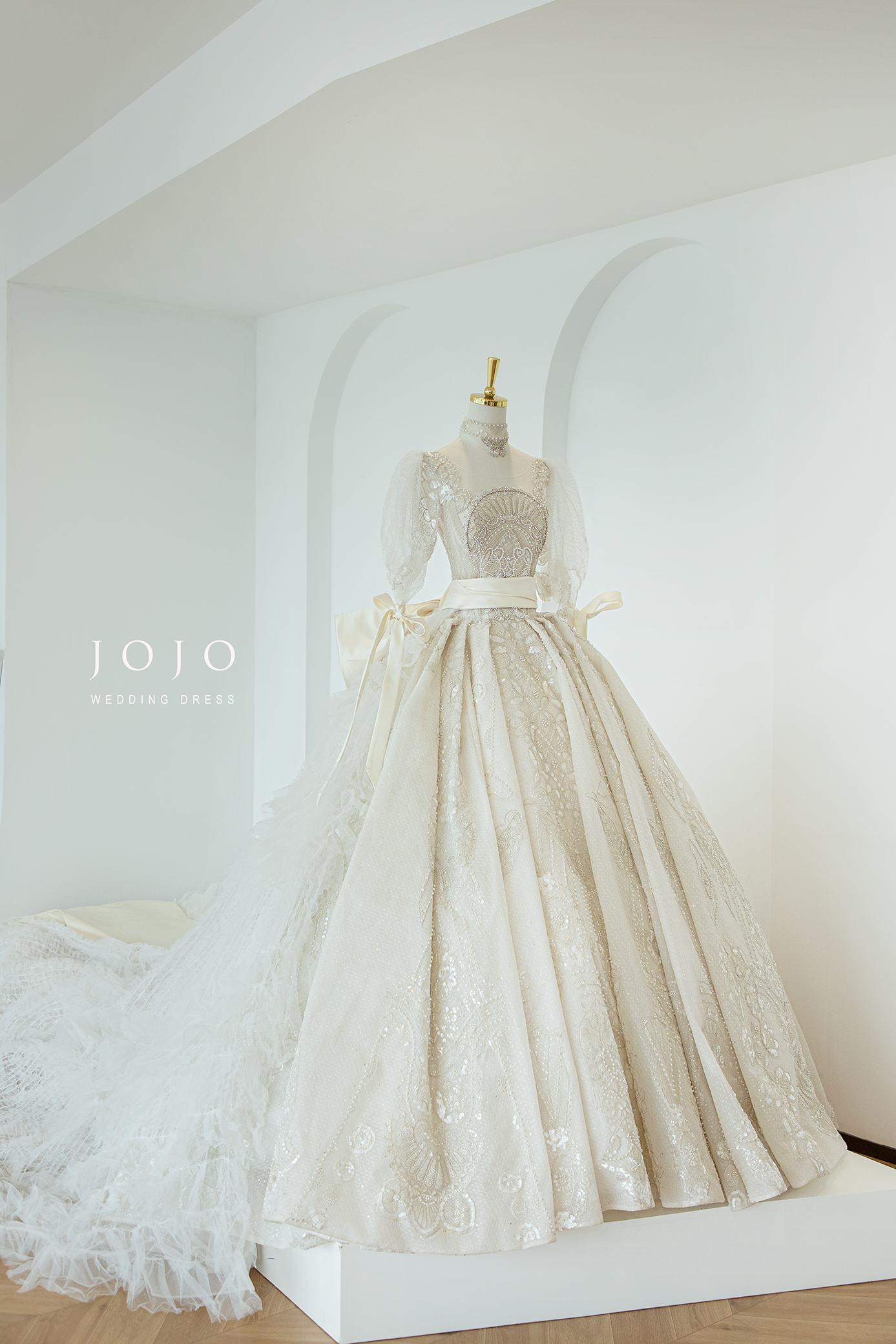 JOJO婚纱礼服