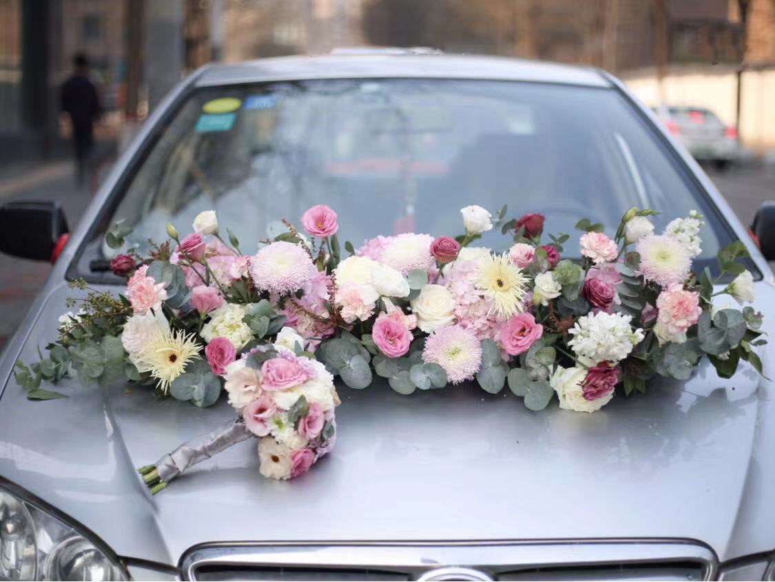 婚车鲜花装饰
