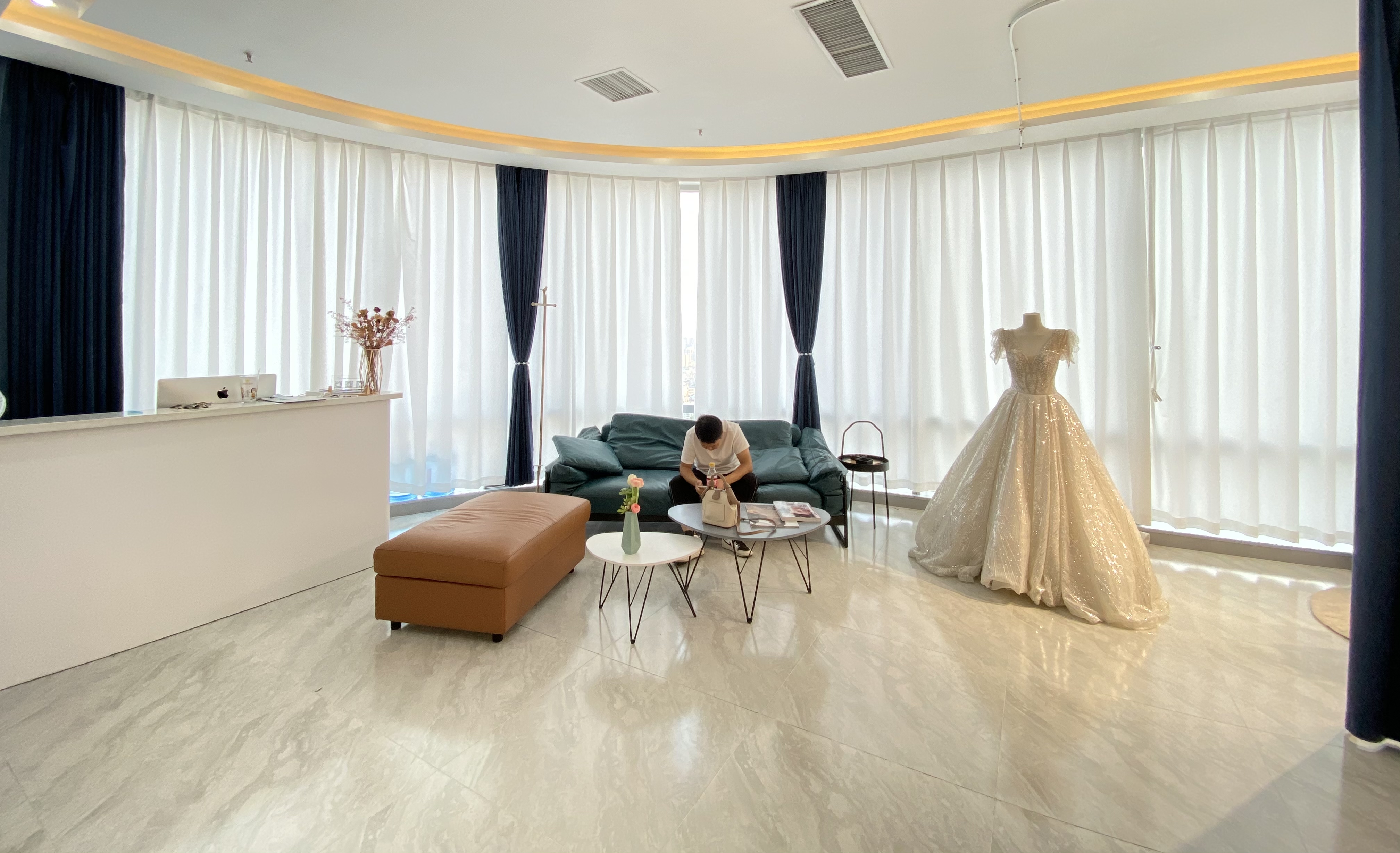Sugar绣阁婚纱礼服店