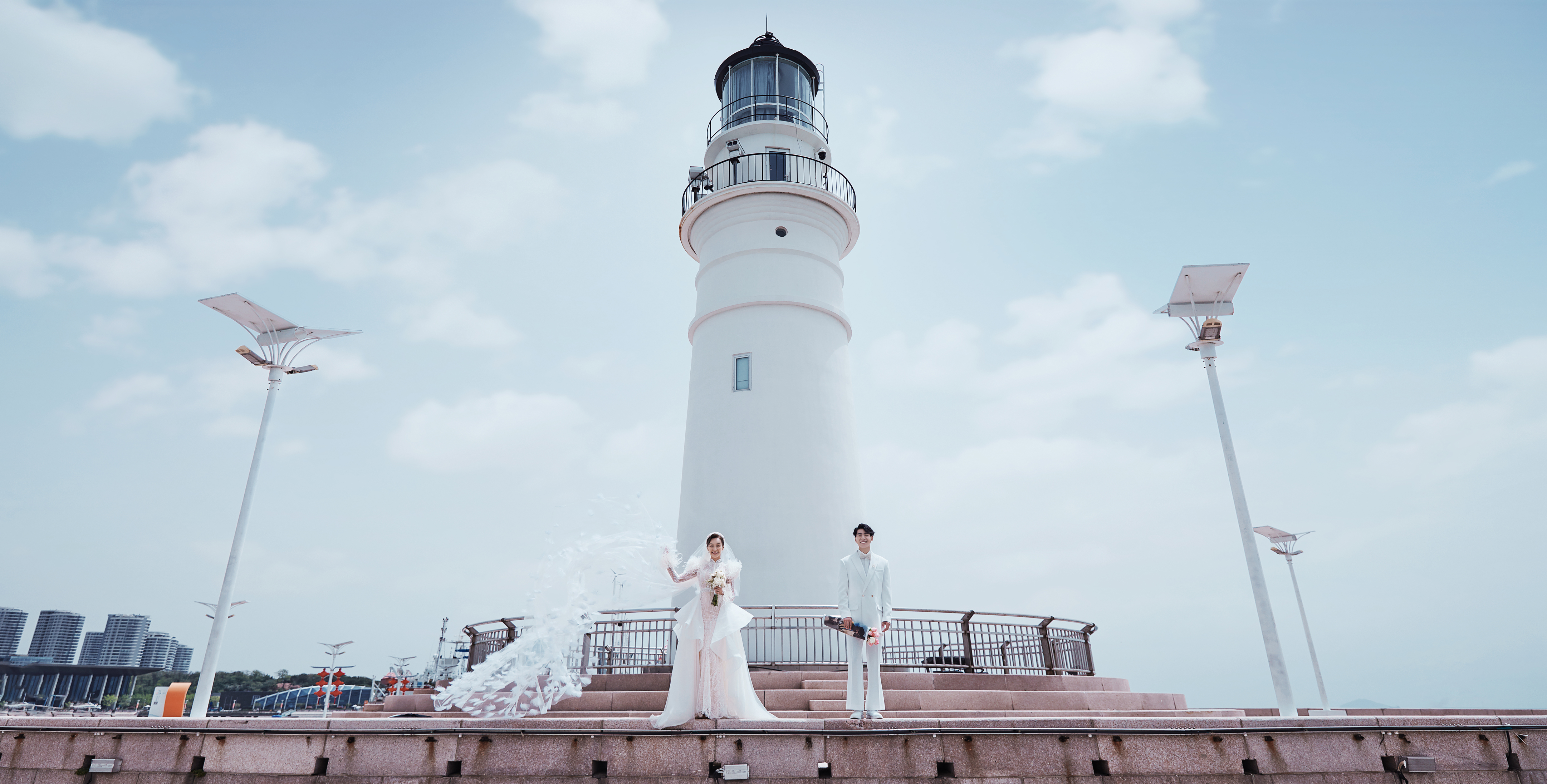 《情人坝 灯塔-四》-法式婚纱照