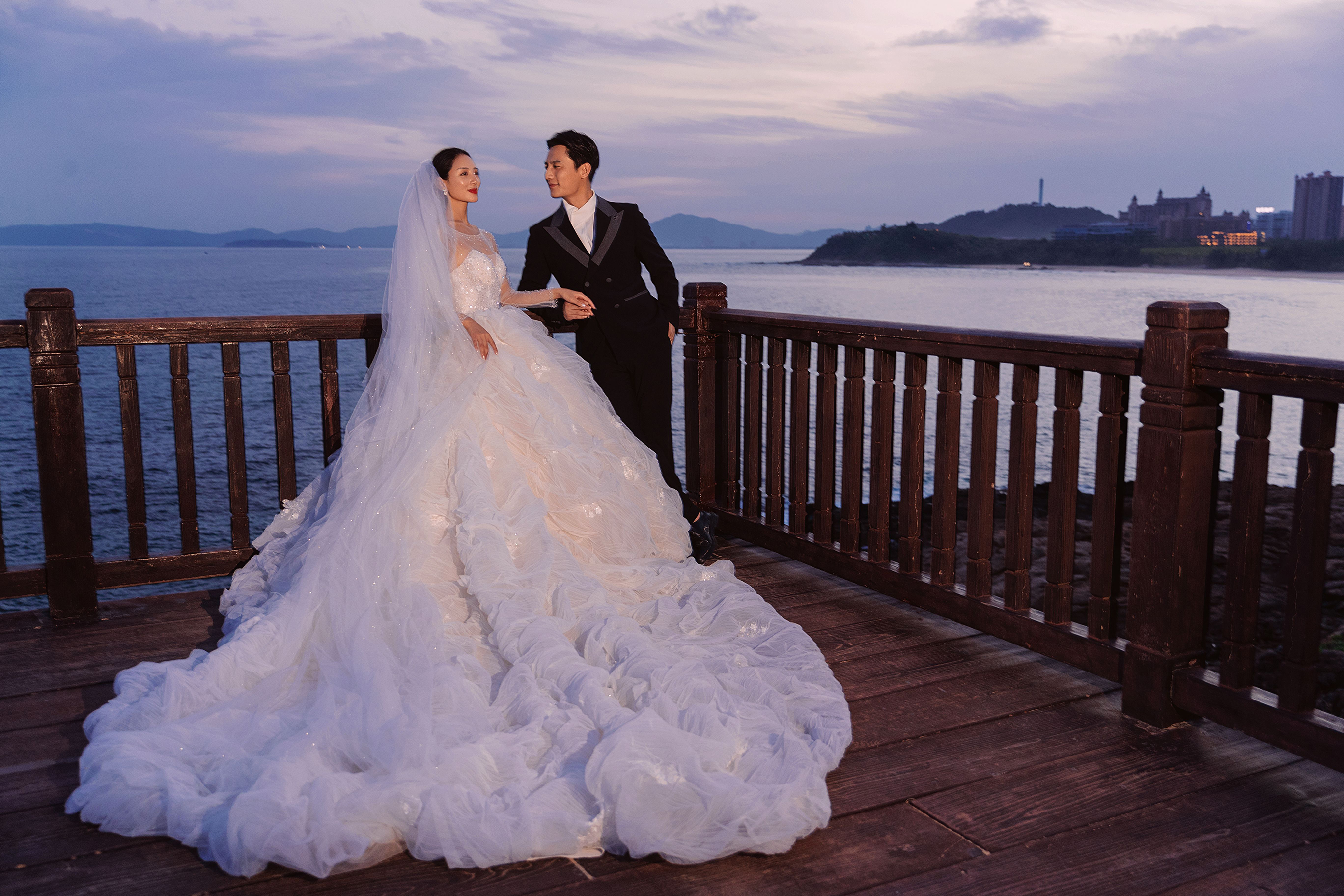 《美到惊艳!！夕阳婚纱照》