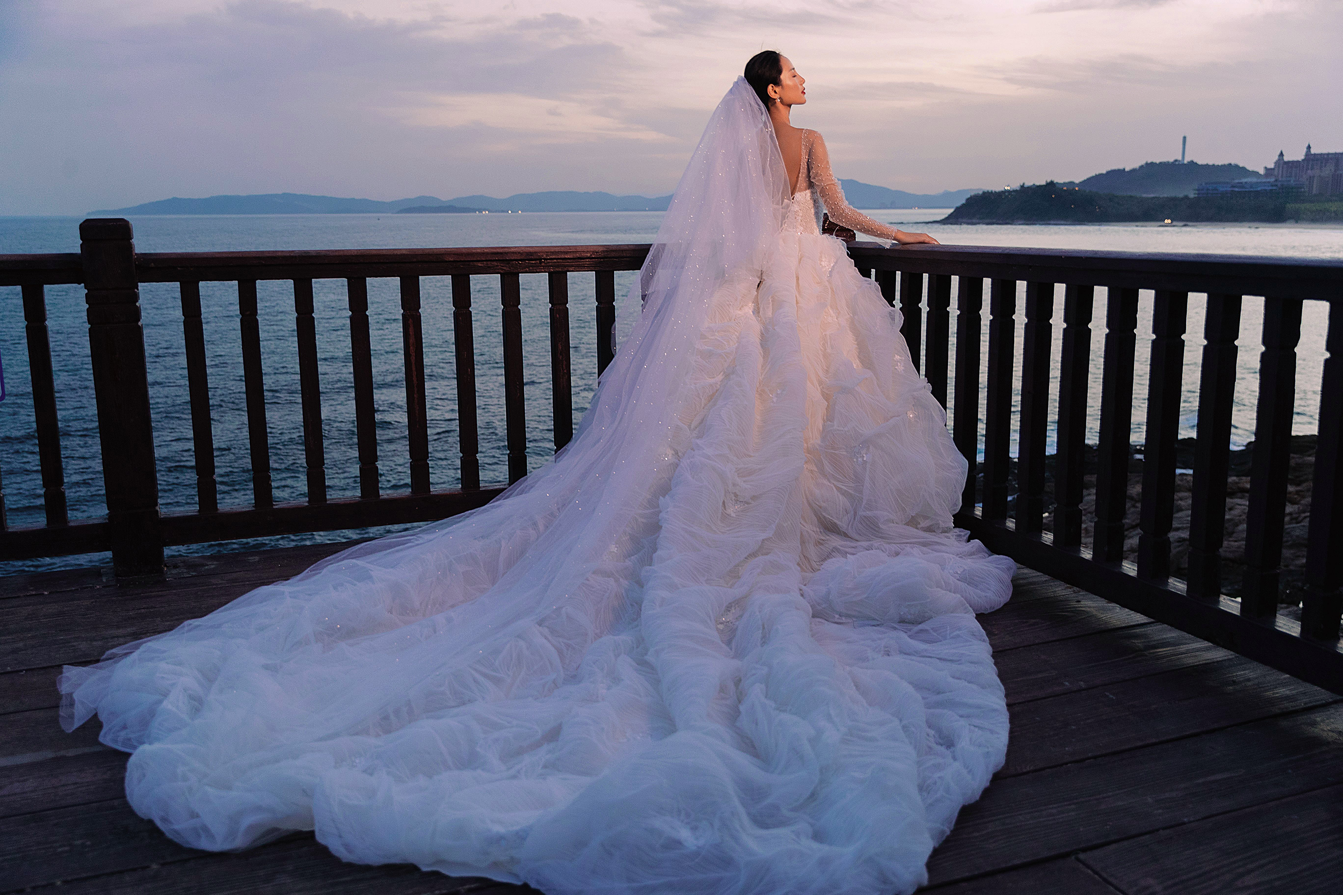 《美到惊艳!！夕阳婚纱照》