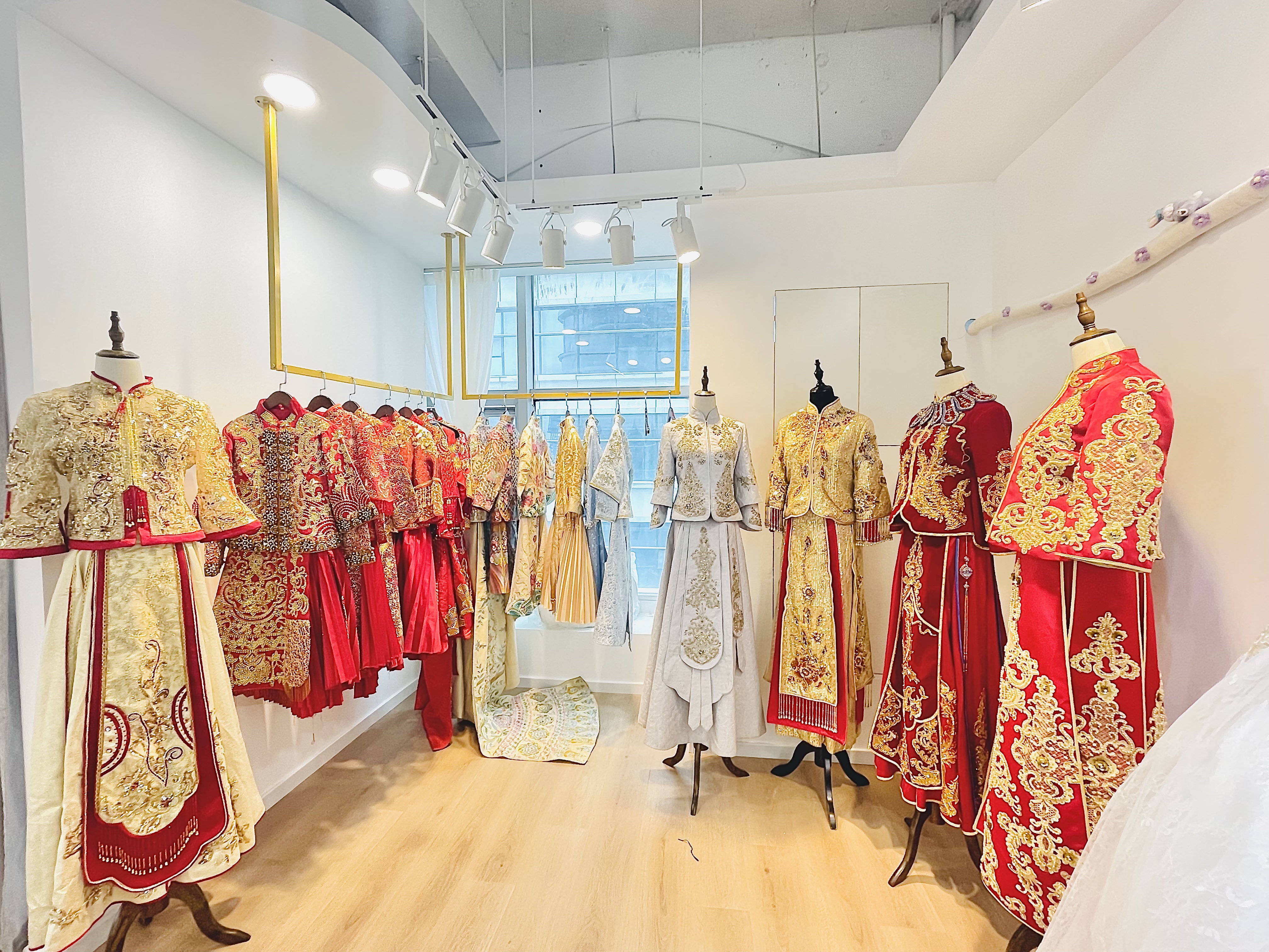 鹿与森婚纱礼服馆
