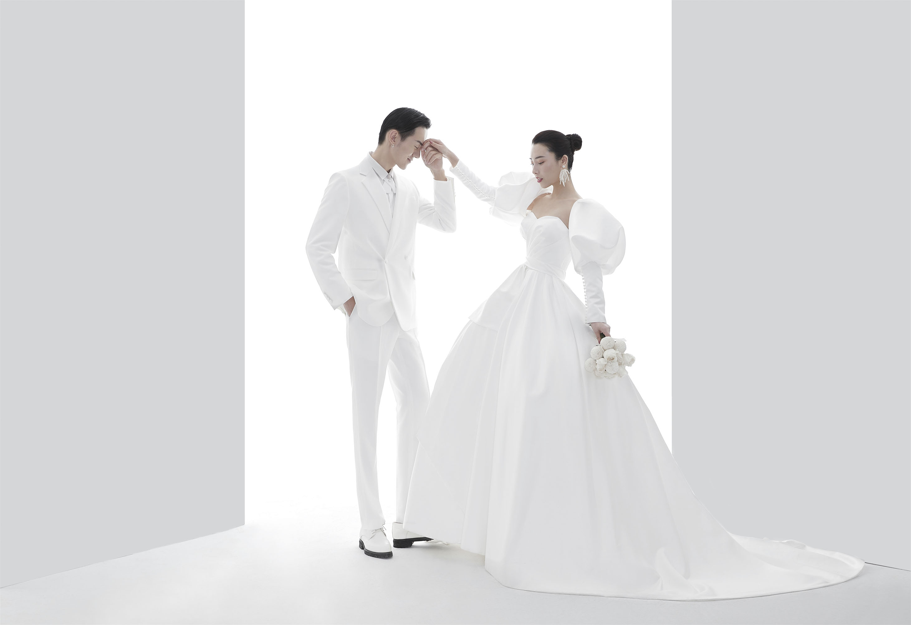 新派婚纱(风格任选+全程管家服务）