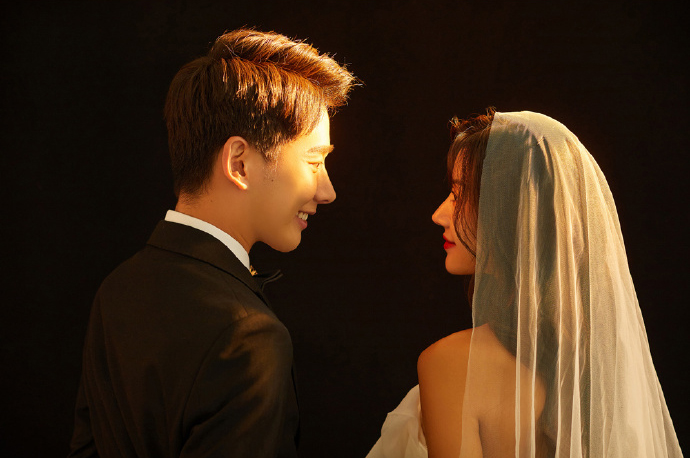 婚纱照私人定制+一费全包+包含内外景