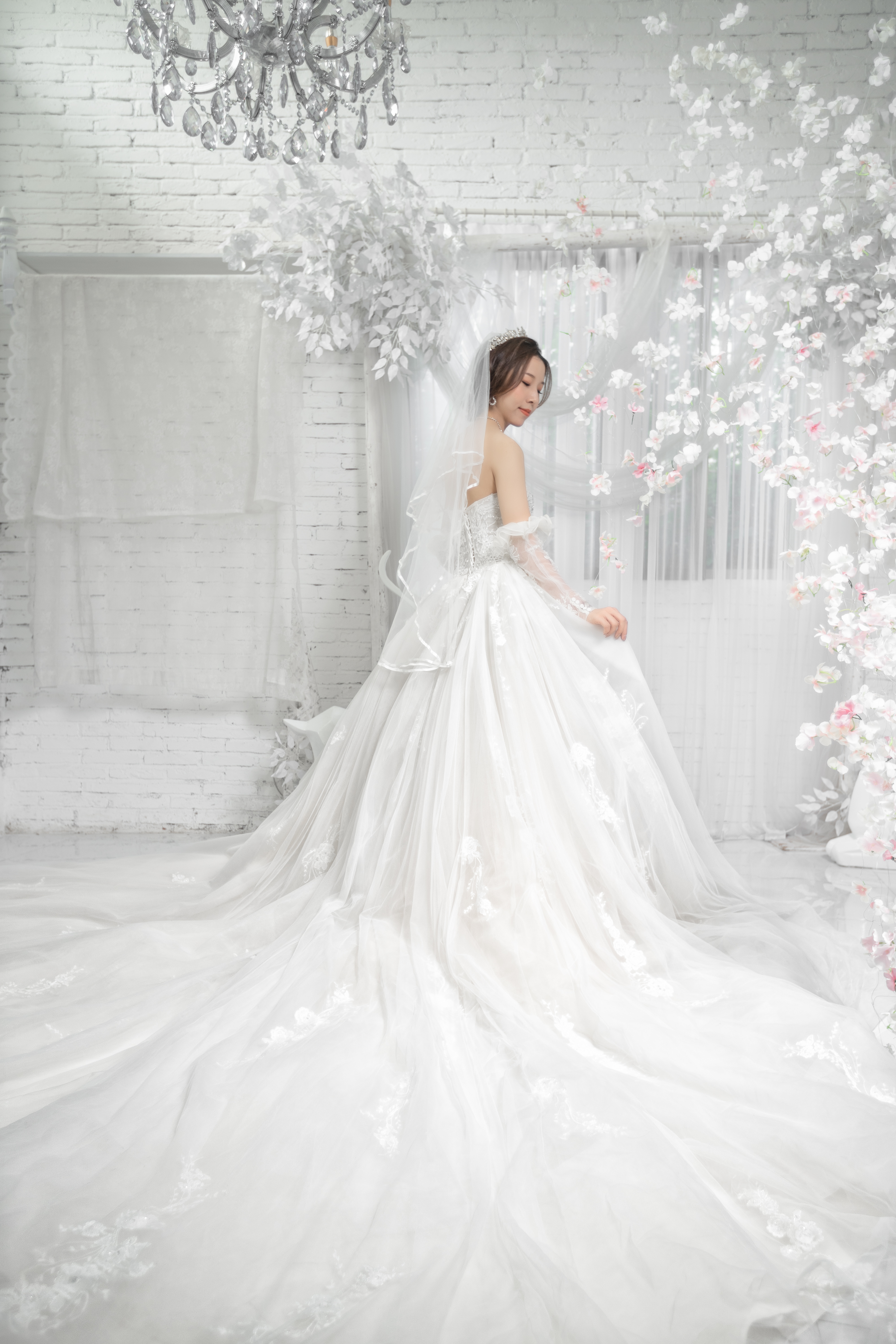 Lilywhite婚纱礼服私人定制
