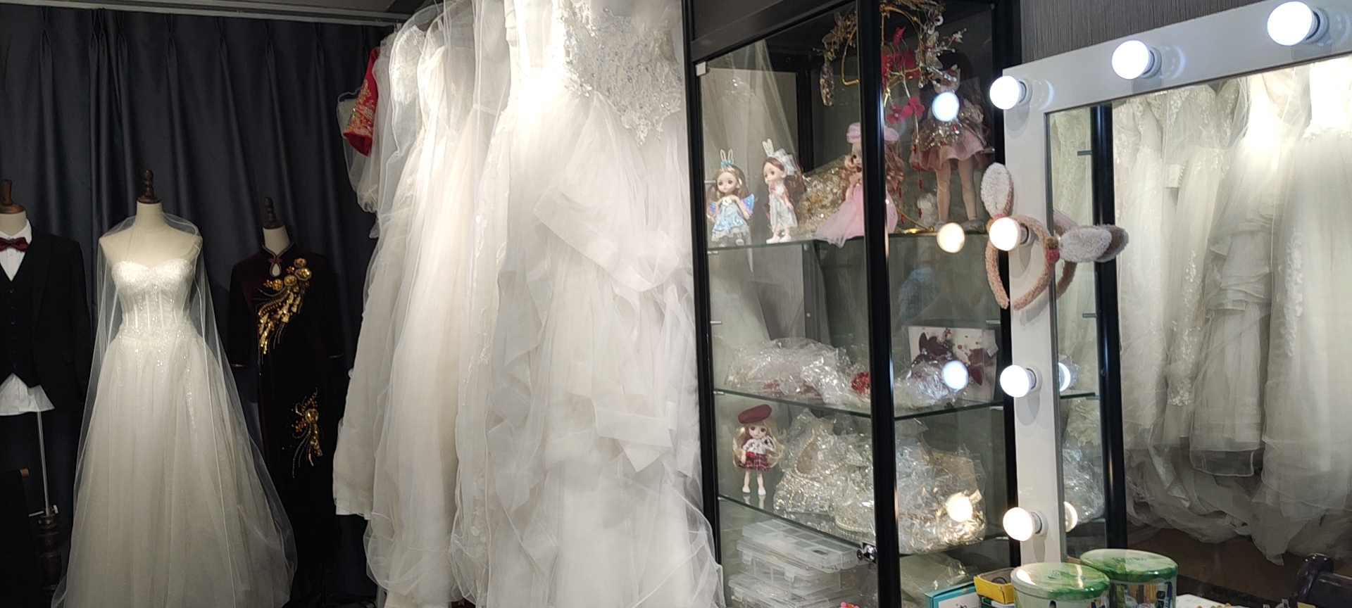 宜昌市蜜尔婚纱礼服中心