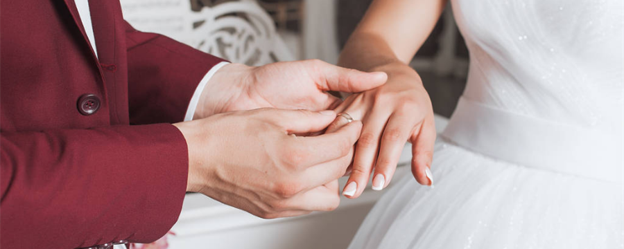 订婚一般什么流程