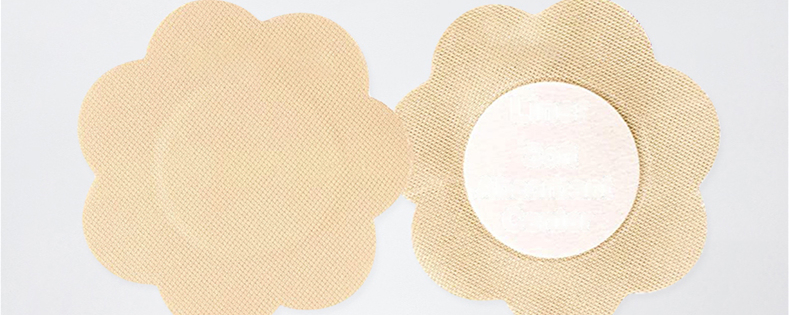 拍婚纱照直接穿着胸贴去吗