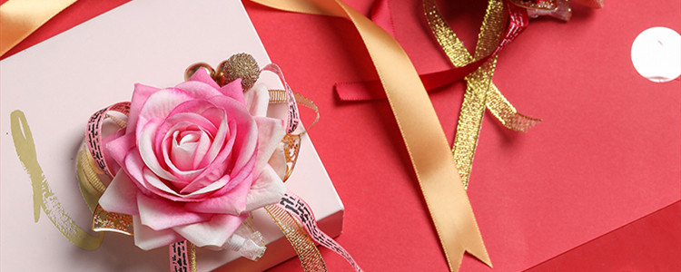 结婚胸花都有哪些人的