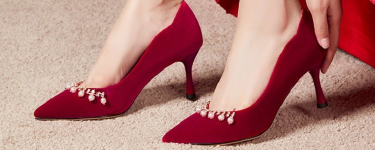 婚鞋要买平底的还是高跟的