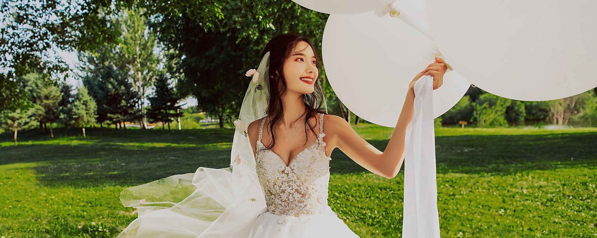 偏瘦新娘怎么選婚紗