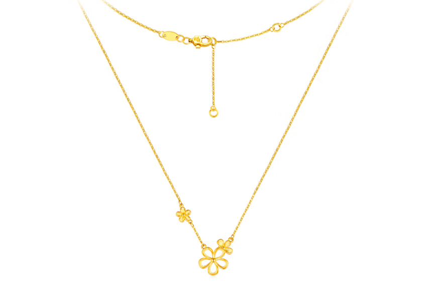 图源：六福珠宝 足金镂空花朵项链