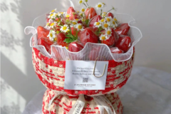 33颗草莓花束的寓意是什么