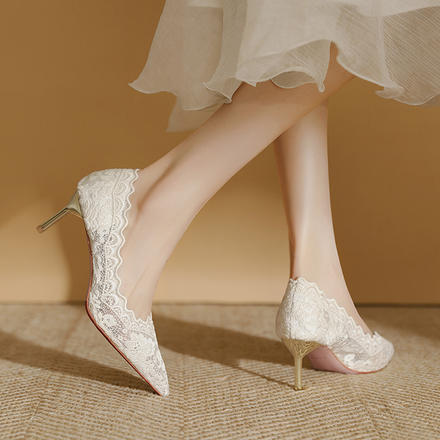 香槟色婚鞋女2023新款高级感新娘鞋不累脚法式蕾丝订婚高跟鞋结婚