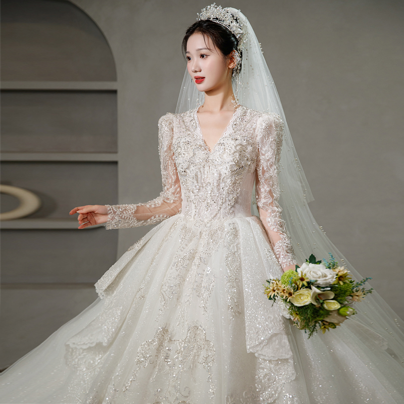 婚纱新娘2023新款冬季主纱法式重工蕾丝奢华长袖宫廷风迎宾仪式纱