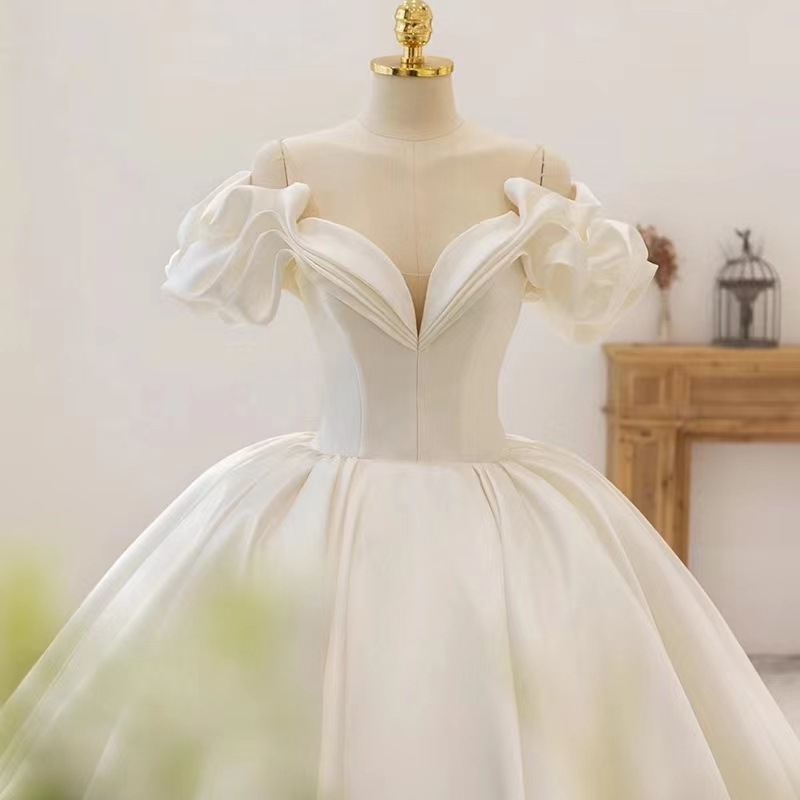 緞面一字肩輕主婚紗2023新款新娘復古法式森系簡約高級出門紗夏季