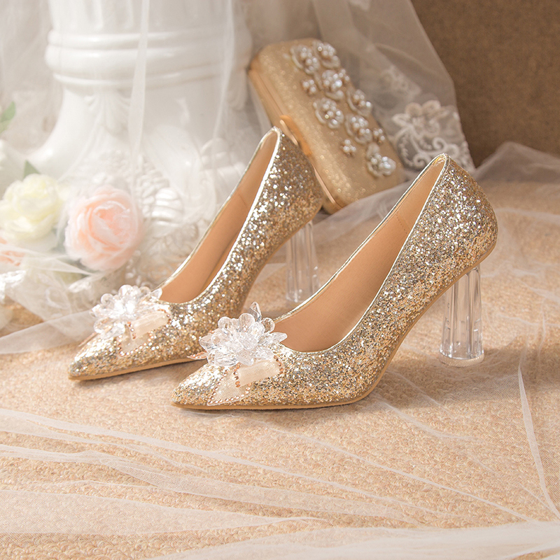 2024新款新娘婚鞋女粗跟尖头亮片水晶高跟鞋法式小众伴娘鞋
