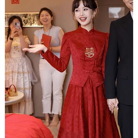 新中式旗袍敬酒服套装2024新款新娘酒红色秀禾服国风婚服订婚礼服
