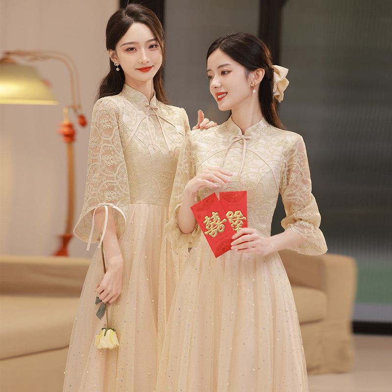 新中式伴娘服2024新款春季香槟色长袖中国风显瘦姐妹服伴娘团礼服