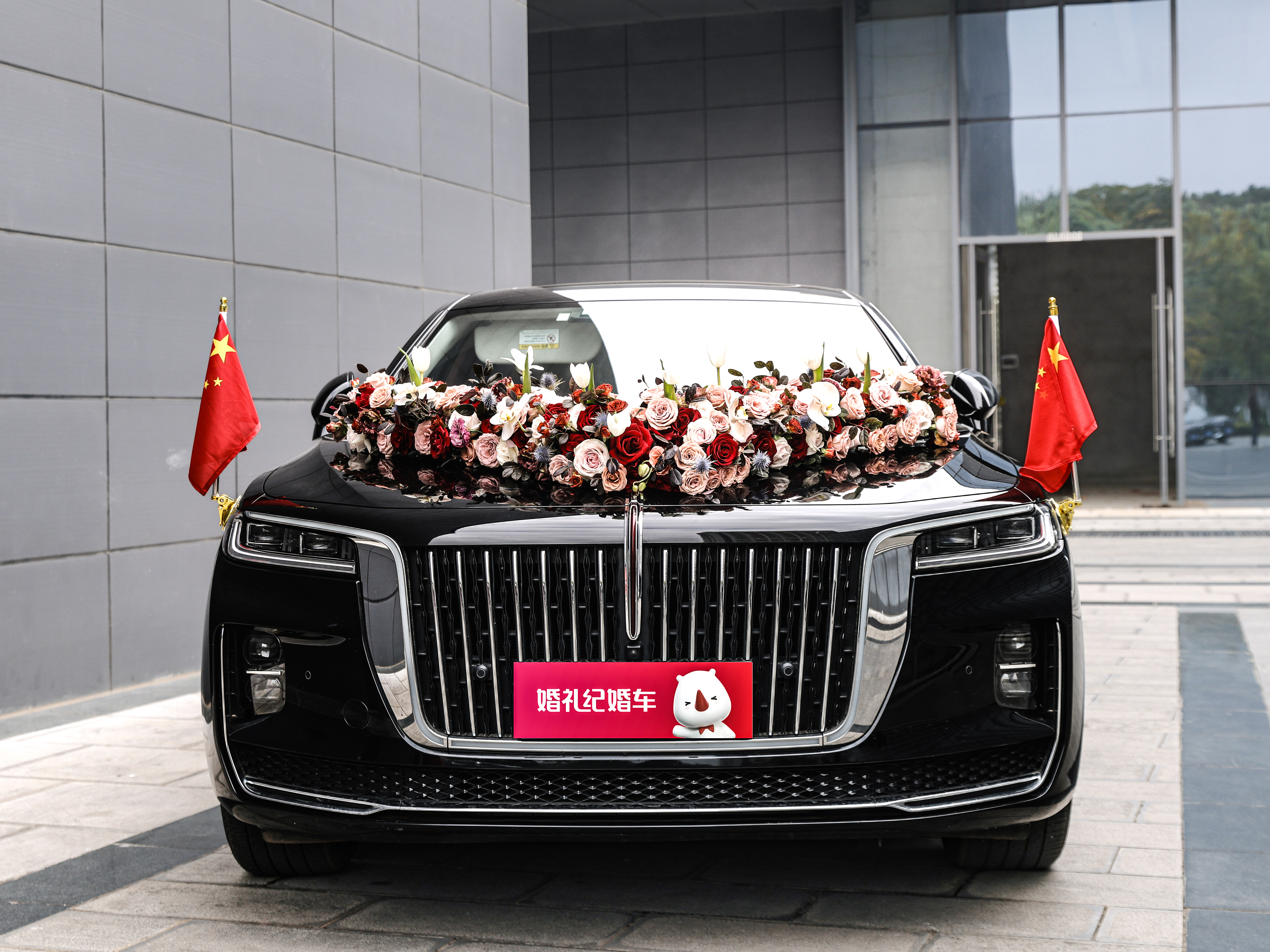 【奔驰】迈巴赫 + 【宝马】5系*5辆/【奔驰】E系*5辆/【奥迪】A6L*5辆/【红旗】H9*5辆