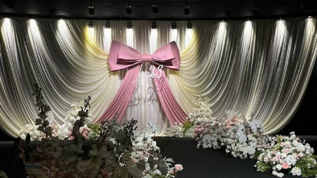 呼和浩特寒风中盛开的爱情在