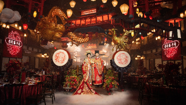 《龙朝凤来凤迎龙》