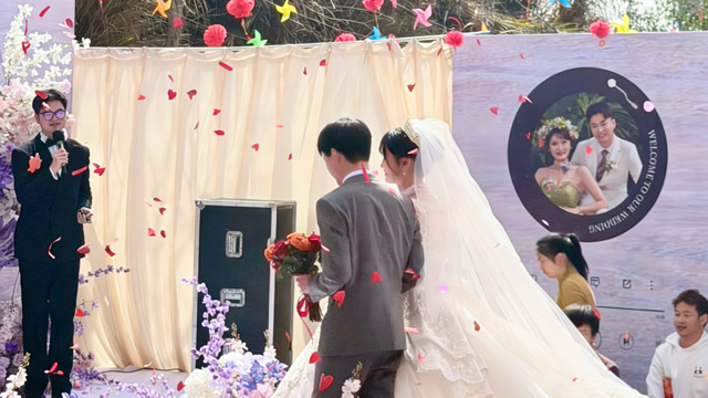 紫色氛围感主题 户外浪漫婚礼💒